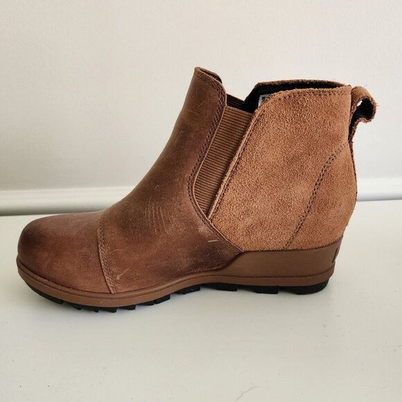SOREL Evie II Chelsea Boot | Size 6 | Wedge Heel Grip Sole Suede Brown LIKE NEW - Picture 4 of 9